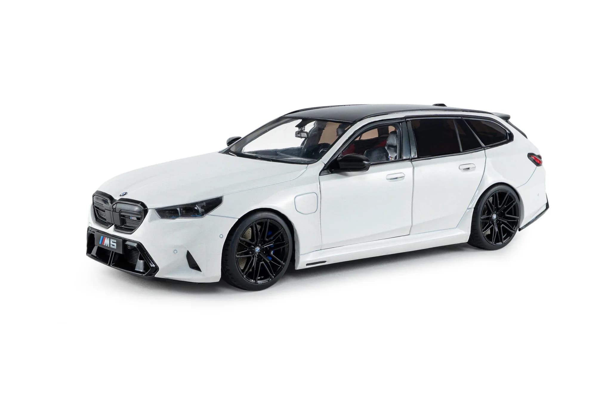 1/18 (Solido) BMW M5 TOURING 2025