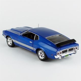 1/18 (Auto world) 1973 FORD MUSTANG MACH 1