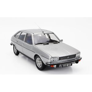 1/18 (Norev) RENAULT 30 TX 1979