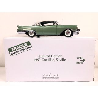 1/24 (Danbury mint) 1957 CADILLAC SEVILLE
