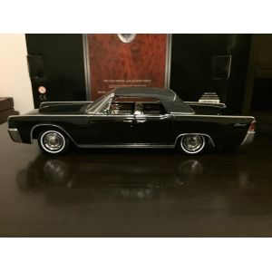 1/18 (Yatming)1961 LINCOLN CONTINENTAL