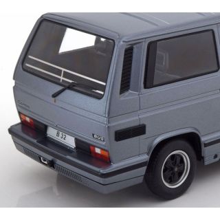 1/18 (Kk scale) VOLKSWAGEN - T3 PORSCHE B32 MINIBUS 1984