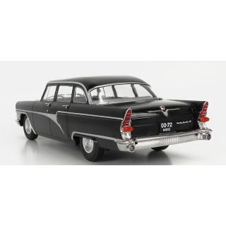 1/18 (Triple 9) GAZ 13 SEAGULL