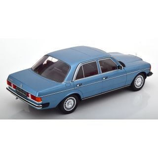1/18 (KK scale) MERCEDES-BENZ 230E (W123)  1975
