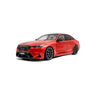 1/18 (Solido) BMW M5 – FIRE RED – 2025