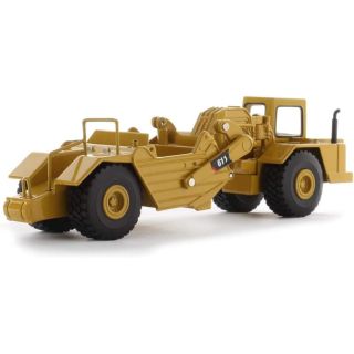 1/64 (Diecast masters) CATERPILLAR 611 WHEEL TRACTOR SCRAPER