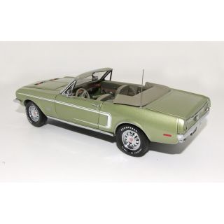 1/24 (Franklin mint) 1968 FORD MUSTANG CONVERTIBLE