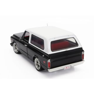 1/18 (Acme) 1972 CHEVROLET BLAZER CUSTOM