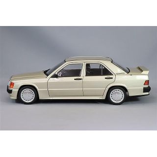 1/18 (Norev) MERCEDES-BENZ 190E 2.3 - 16 1984