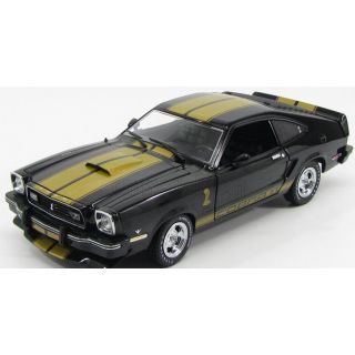 1/18 1977 FORD MUSTANG II COBRA COUPE